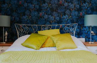 Horsham 3 Bed House With Garden - Photo 16