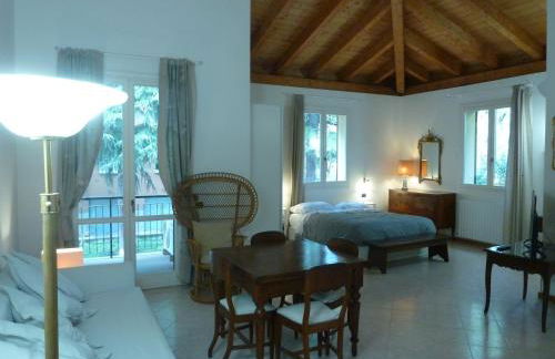 LA STANZA SUI CEDRI - Smart working - Airport - Private Parking - Ducati - Philip Morris - Foto 14