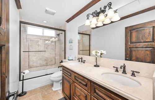 3 Bedroom Luxury Home Steps to Balboa Fun Zone - Foto 36