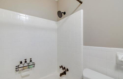 4 Mi to Shelby Farms Park Memphis Home with Patio! - Foto 18