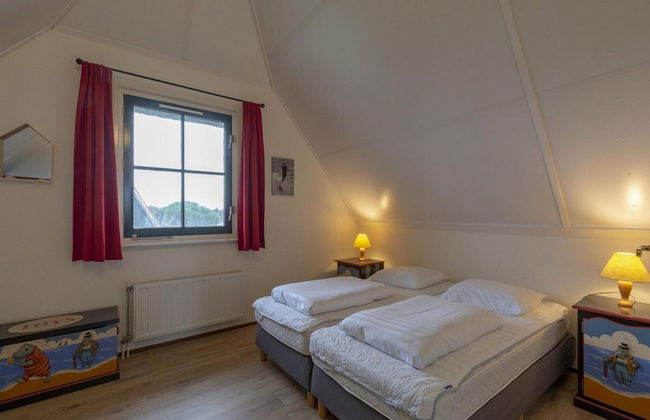 Beautifully Situated Luxury Villa on the Water - Foto 9