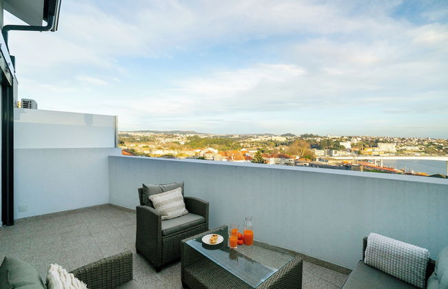 C312 Riverside View Premium Apartment w/ AC & Terrac - Foto 27