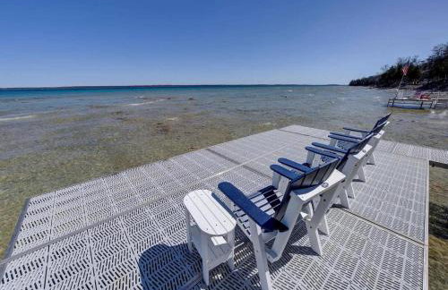 Spectacular Suttons Bay Stay - Game Room Kayaks Pizza Oven & More - Foto 9