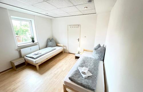 I Apartment 14 Personen - Monteurzimmer - Ferienwohnung, Großköllnbach I - Foto 9