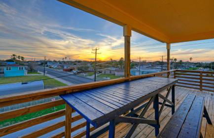 Sleeps 26 2 Homes w/ Waterfront Pool + Boat Dock Laguna Village Escape - Foto 74