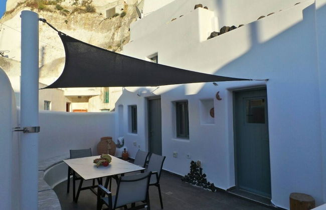 Astrea Suites Feggaropetra Cave House - Photo 77