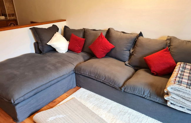 Apartment With Balcony and Mountain Views - Photo 11