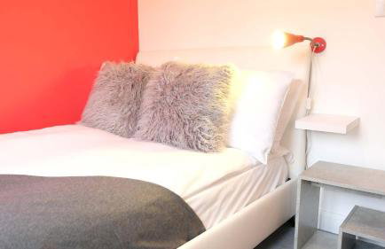 Spacious 4 Bedroom Home with Garden in Bedford - Foto 53