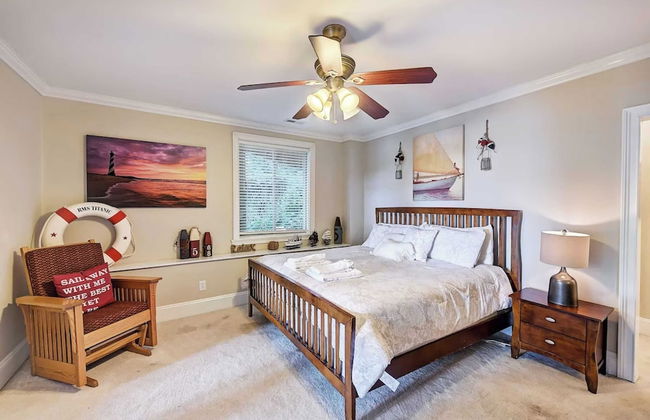 Family Lake House Retreat by Avantstay Sleeps 28 - Foto 42