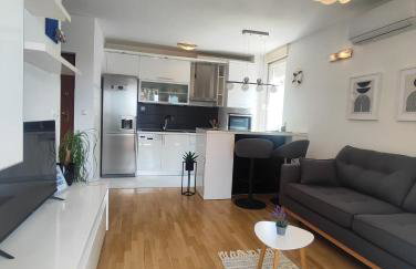 Beach Pearl Apartment - Photo 8