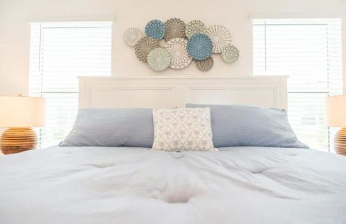 Brand New Designer Home - 5 minutes from East Port - Foto 2