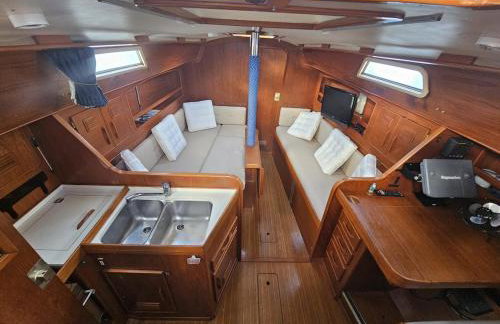 Velero Nadya - Foto 1