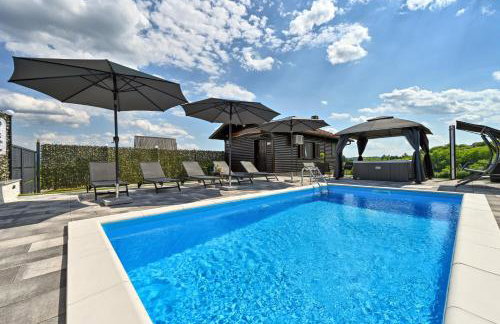 Holiday House Dora - Nice home with nice forest view and Outdoor swimming pool, Whirlpool-Jacuzzi, Sauna, 2 bedrooms and WiFi - Foto 4