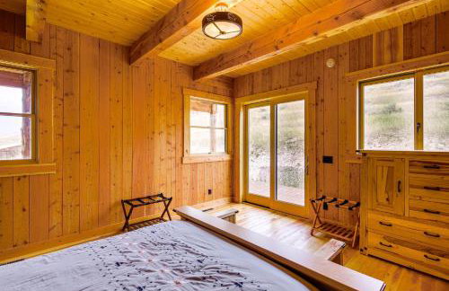 Nordic Style Lodge with Deck on 80 Acres in Arlee - Foto 13