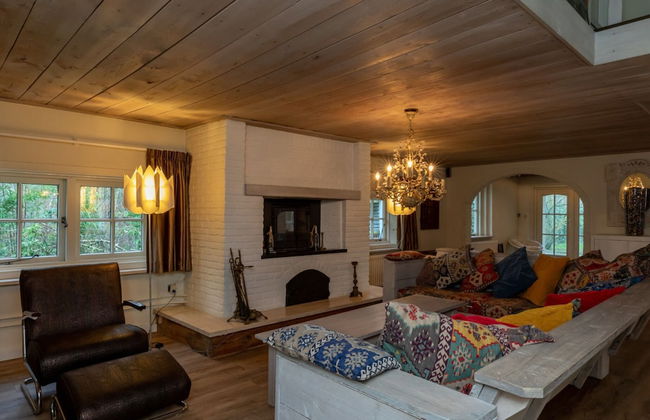 Charming Beach Villa With Thatched Roof - Photo 32