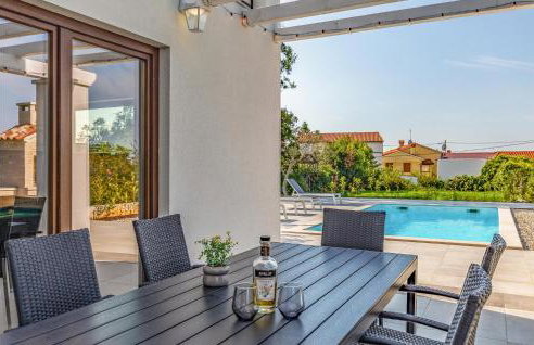 2 Bedroom Lovely Home In Hrboki - Photo 15