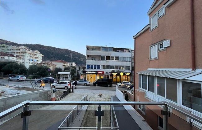 Pearl Apartments - Photo 1