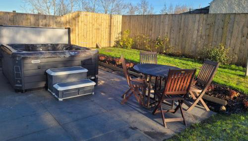 Hot Tub Cottage in Stewarton, Ayrshire - Foto 3