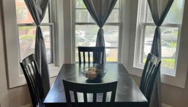 Jungle House Columbus Downtown Free Parking Sleeps 8 - Near Convention Center & Nationwide Arena - 2BR Short North Luxury Home - Over 5,800 Five Star Stays - Foto 2