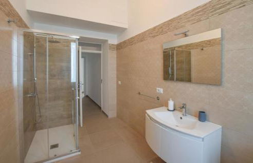 5 Bedroom Nice Home In Bovalino - Foto 28