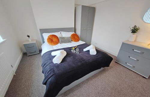 Central Manchester Modern 4 Bed House - free parking - Foto 23