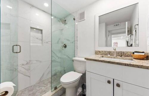 Hutchinson Island BeachFront Heated Pool Balcony Top Floor Amazing View - Foto 17