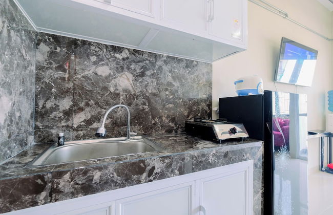 Cozy And Restful Studio Lrt City Sentul - Royal Sentul Park Apartment - Foto 5