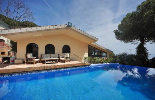 Villa de lujo de 4 dormitorios, piscina y barbacoa - Foto 20