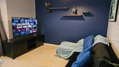 2 bedroom spacious flat - Photo 2