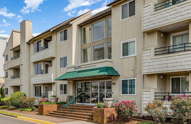 Neptune s Nook 5 min From Oceanfront w Pool - Foto 3