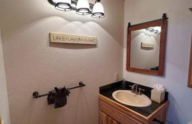 The Carriage House Walk to River Lake In Town - Foto 51