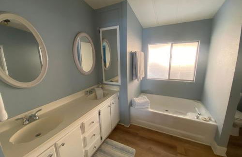 Scenic Lake House & Dog Friendly - Foto 16