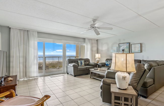 Convenience Direct Oceanfront Condo with Private Balcony by RedAwning - Photo 17