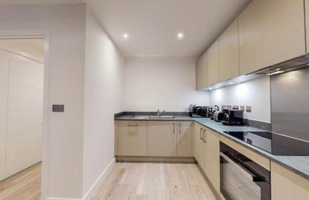 Stylish 2-bed flat,Secure Parking - Foto 6