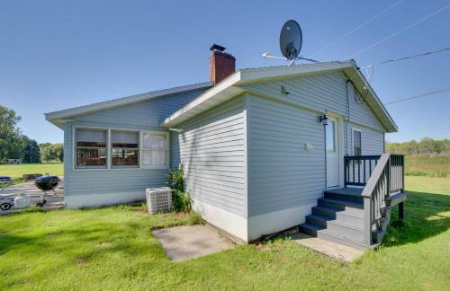 600 of Green Bay Frontage and Dock Cozy Cottage - Foto 26