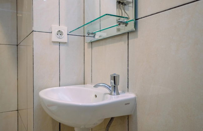 Comfy and Simply Studio Room at Grand Kamala Lagoon Apartment - Foto 12