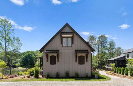 Gray Fox Lodge by Avantstay Waterslide Pool, Theater Sleeps 21 - Foto 42