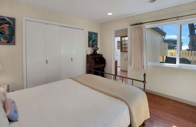 Stunning Coastal Cottage w/ Views of Monterey Bay! - Foto 3