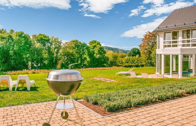 Luxurious Villa With Pool and Sauna, and Very Suitable for Culinary Workshops - Photo 28