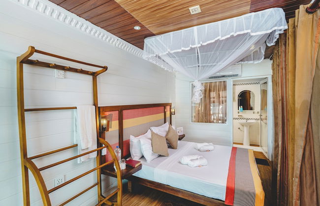 River View Villa - Photo 13