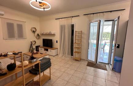The White Villa - Photo 36