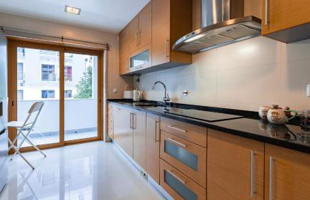 3 Bedroom Oeiras Wonder W/ Balcony by LovelyStay - Foto 30