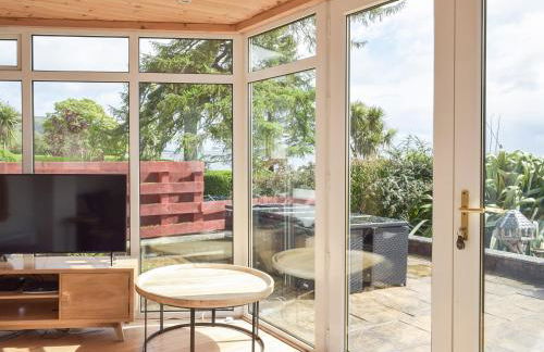 Southcroft Lodge - Photo 5