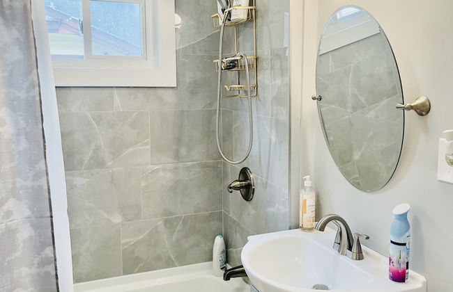 Newly Renovated 2 floor Getaway - Foto 37