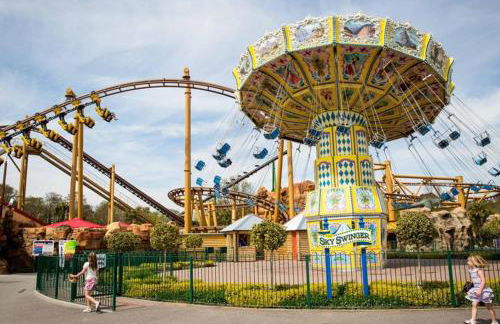 3 Beds Home walking distance from Shirley High Street - sleep 7 - Free Parking - Pool Table - 50" TV - Foto 43