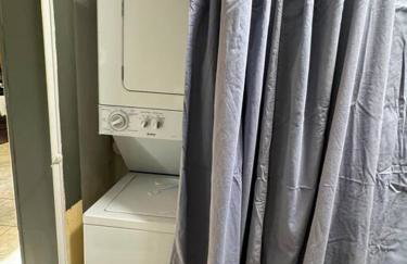 2 Bedroom Boutique Gem 10 min to the beach Washer Dryer Gated Parking Bliss 2 - Foto 4