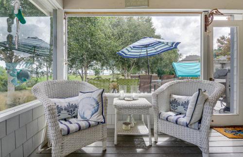 Steps to Beach: Home w/ Hot Tub in Oak Harbor! - Foto 22