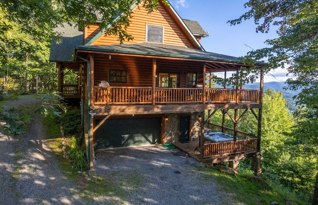 Luxury 4200 Sqft Log Cabin on 50 Acres Sleeps 16 - Foto 24