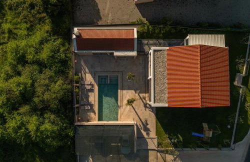 Salt and Stone Villa - Photo 2