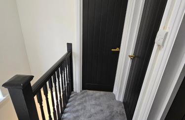 The Rocky Luxe - 4 Bedrooms - Parking - Sleeps 8 - Foto 30